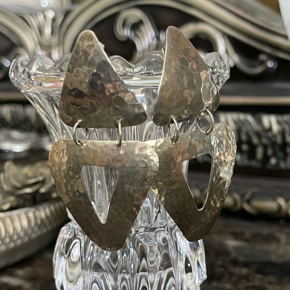 Bold Sterling Silver Vintage Hammered Triangle Dangle Earrings - Picture 10 of 11